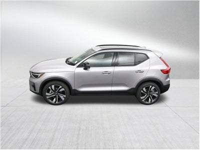 2026 Volvo XC40 B4 Plus
