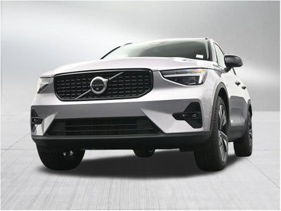 2026 Volvo XC40 B4 Plus