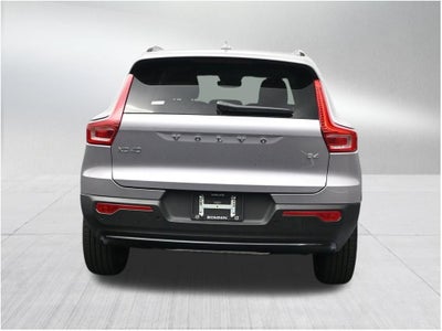 2026 Volvo XC40 B4 Plus