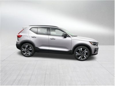 2026 Volvo XC40 B4 Plus