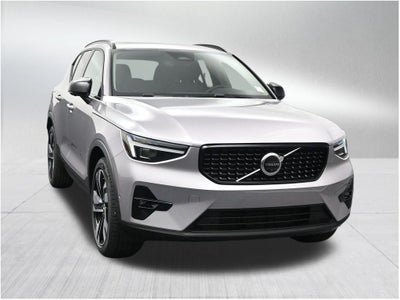 2026 Volvo XC40 B4 Plus