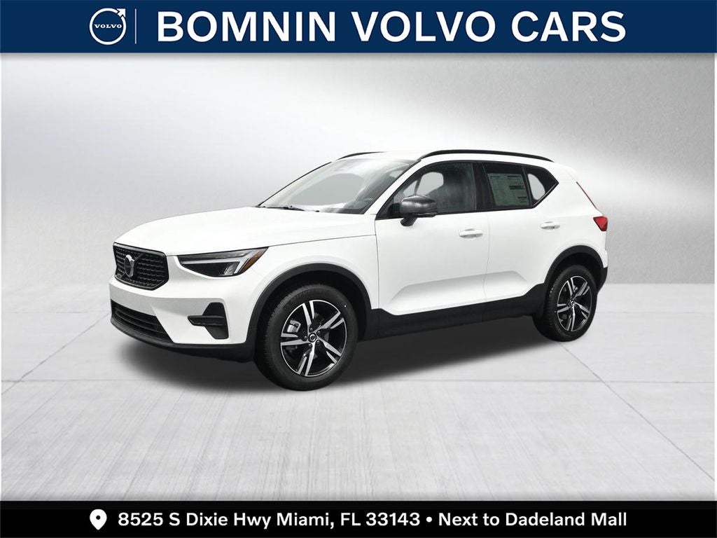 2026 Volvo XC40 B4 Core