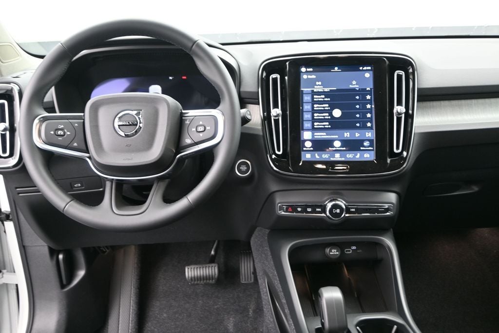 2026 Volvo XC40 B4 Core