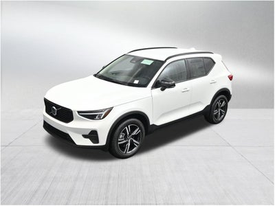 2026 Volvo XC40 B4 Core