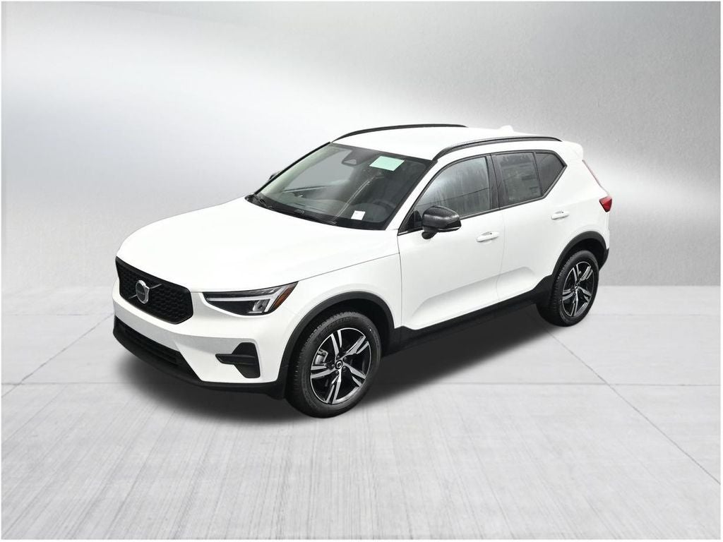 2026 Volvo XC40 B4 Core