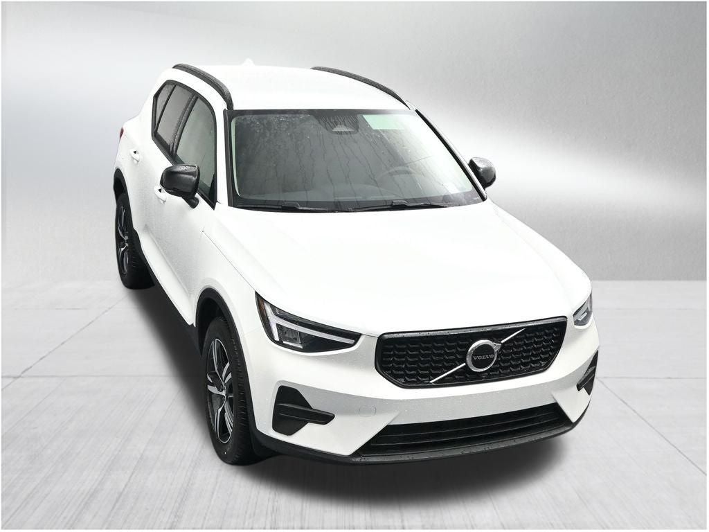 2026 Volvo XC40 B4 Core