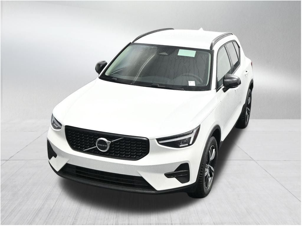 2026 Volvo XC40 B4 Core
