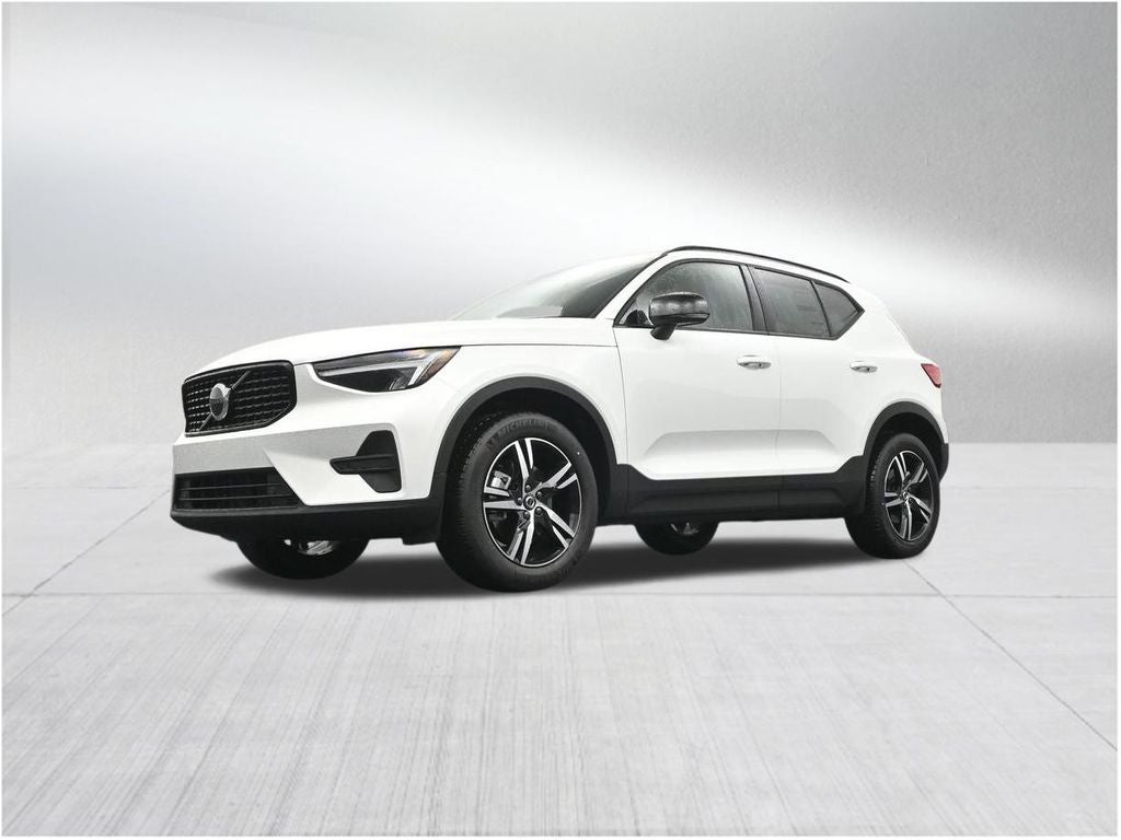 2026 Volvo XC40 B4 Core