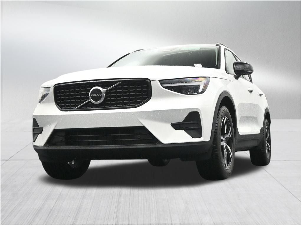 2026 Volvo XC40 B4 Core