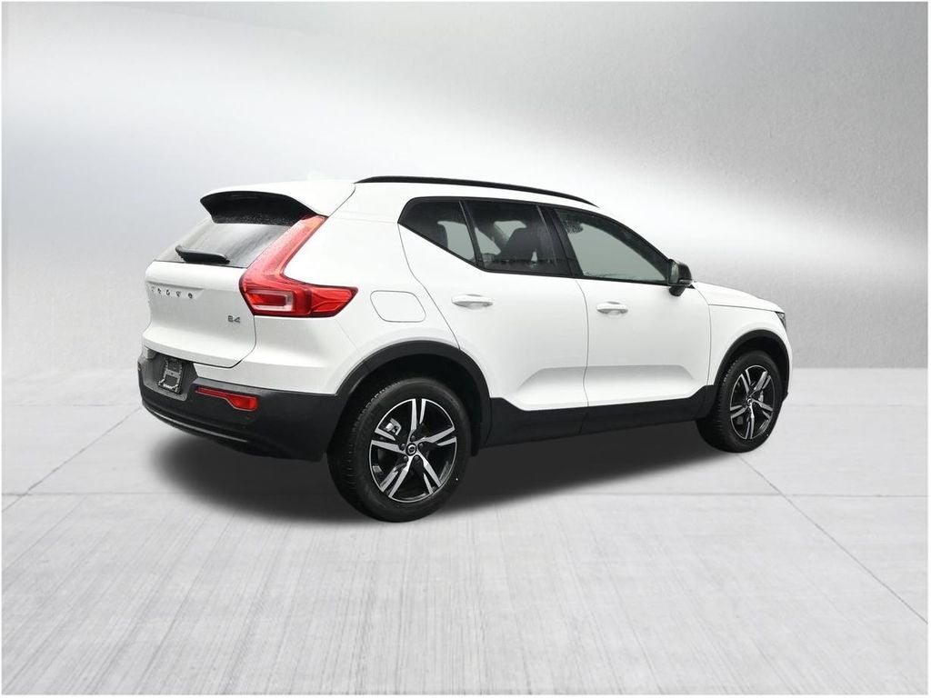 2026 Volvo XC40 B4 Core