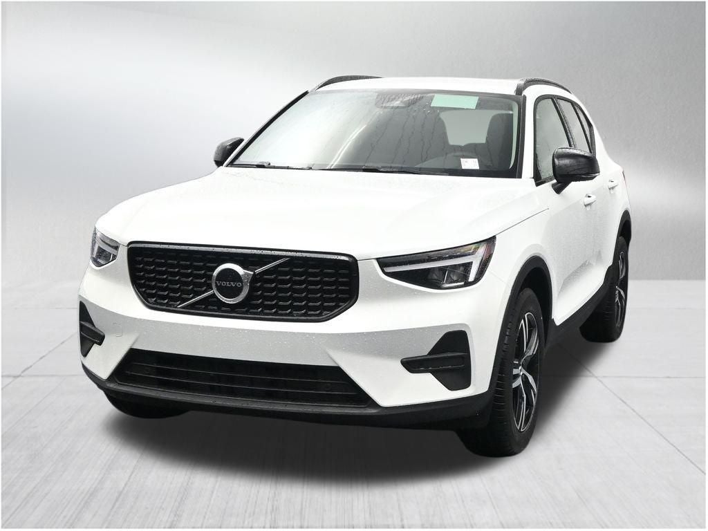 2026 Volvo XC40 B4 Core