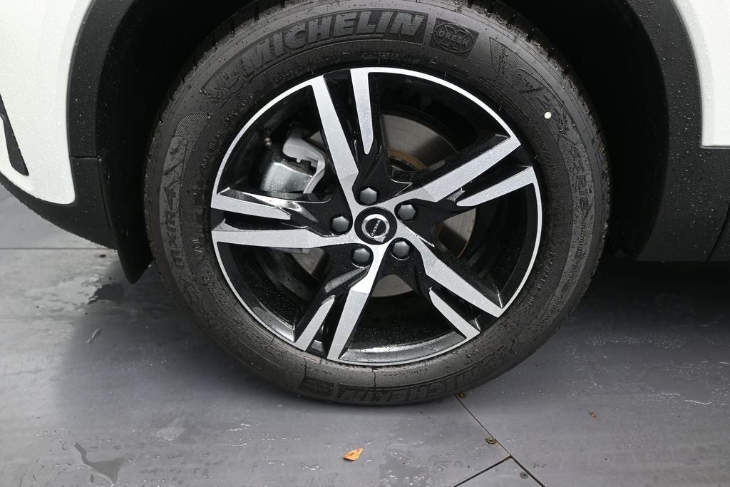 2026 Volvo XC40 B4 Core
