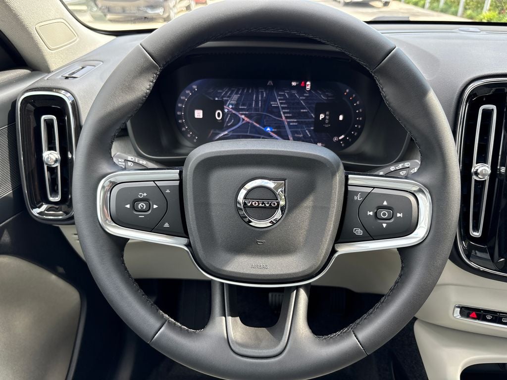 2026 Volvo XC40 B5 Plus