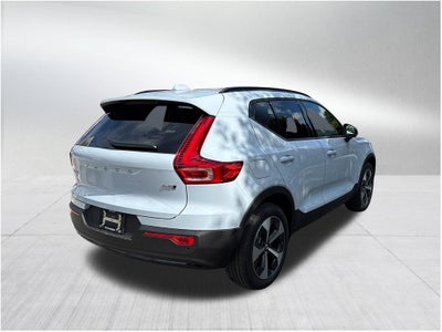 2026 Volvo XC40 B5 Plus