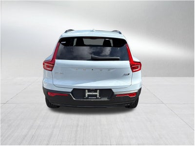 2026 Volvo XC40 B5 Plus