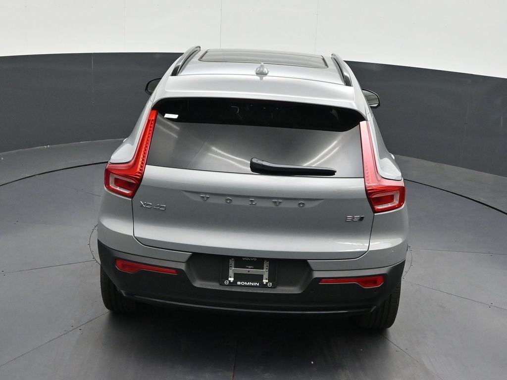 2026 Volvo XC40 B5 Plus