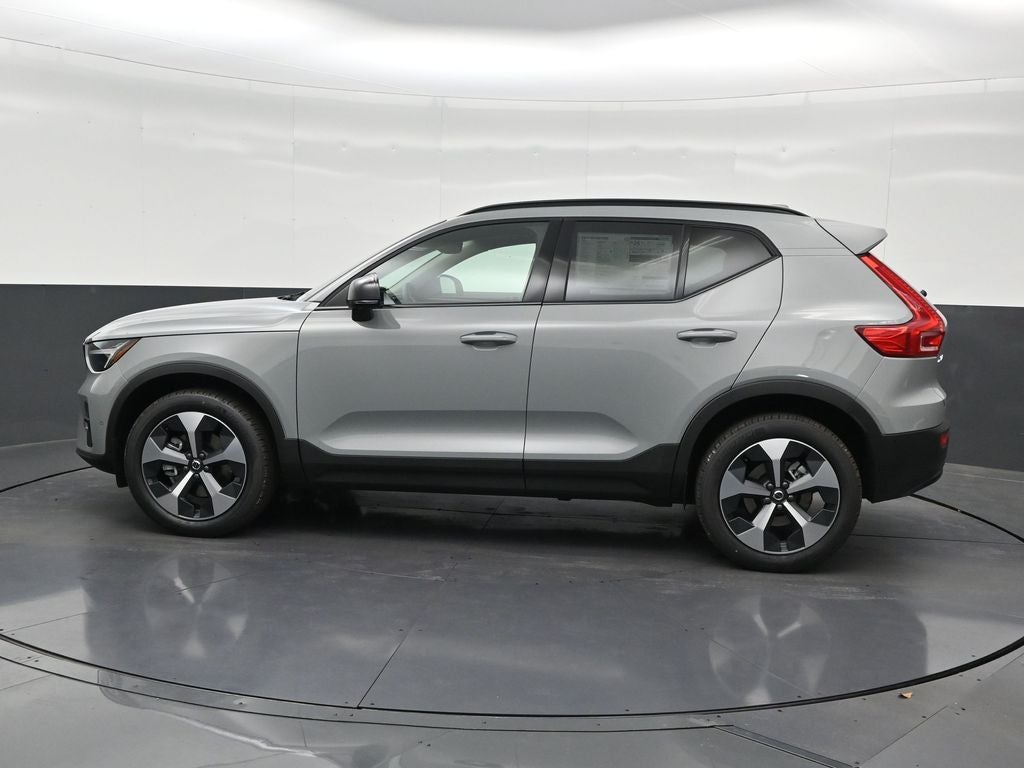 2026 Volvo XC40 B5 Plus