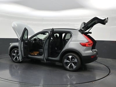 2026 Volvo XC40 B5 Plus