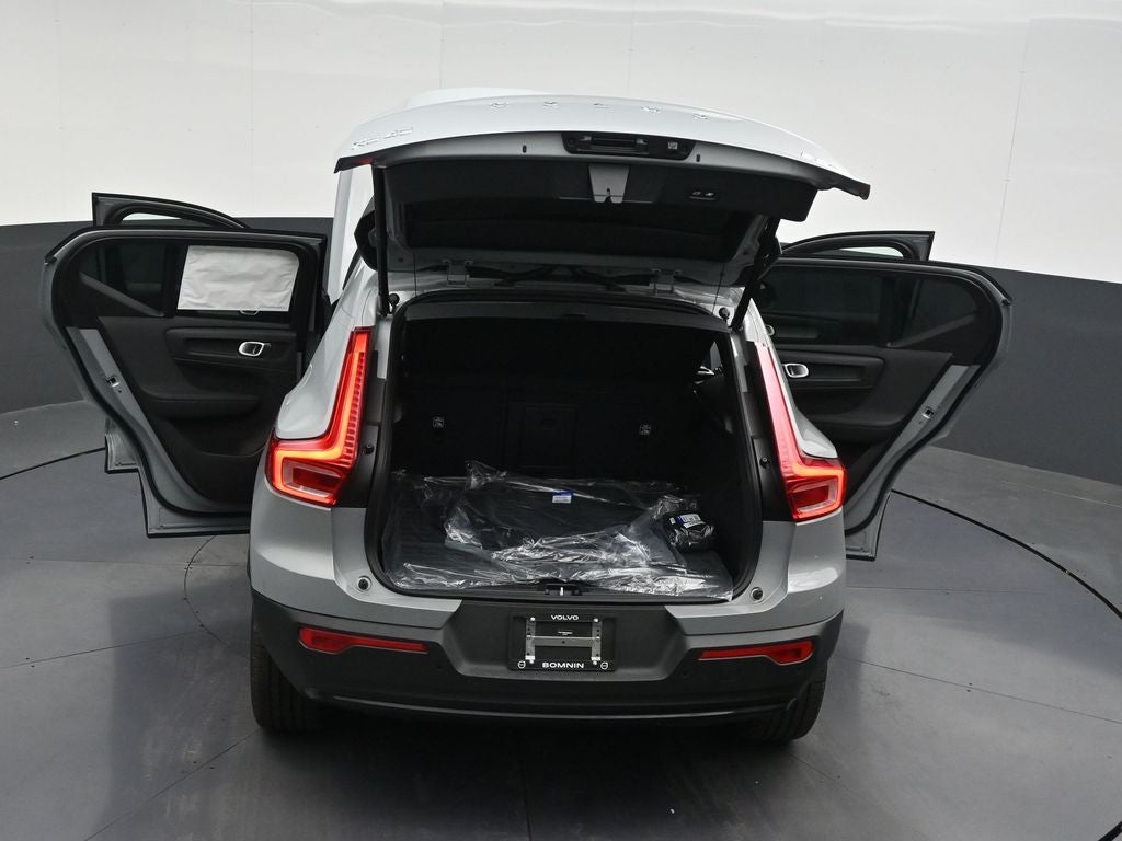 2026 Volvo XC40 B5 Plus
