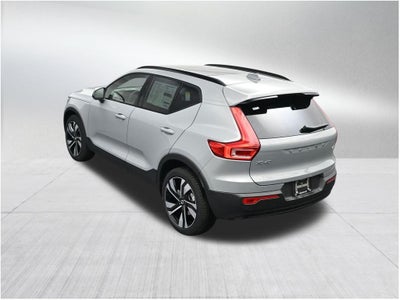 2026 Volvo XC40 B5 Plus