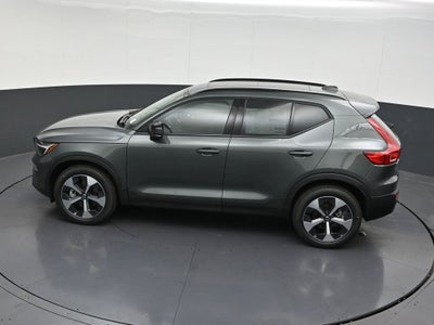 2026 Volvo XC40 B5 Plus