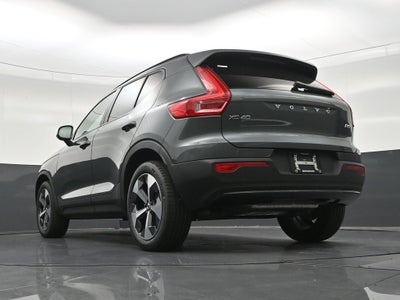 2026 Volvo XC40 B5 Plus