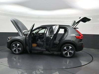 2026 Volvo XC40 B5 Plus