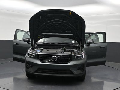 2026 Volvo XC40 B5 Plus
