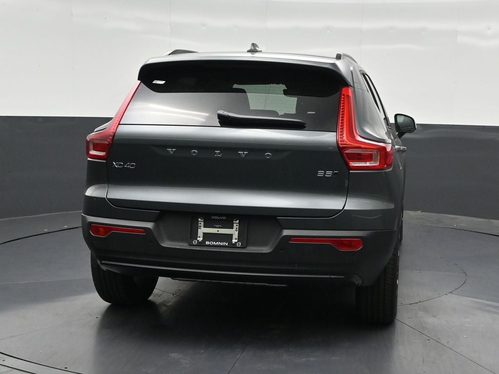 2026 Volvo XC40 B5 Plus