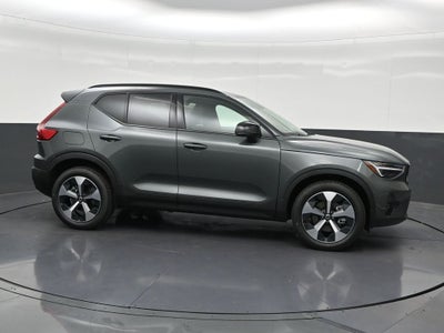2026 Volvo XC40 B5 Plus