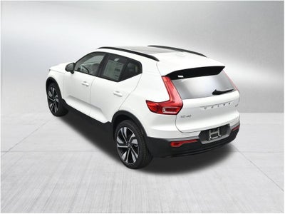 2026 Volvo XC40 B5 Plus