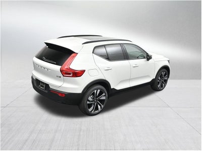 2026 Volvo XC40 B5 Plus