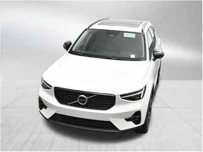 2026 Volvo XC40 B5 Plus
