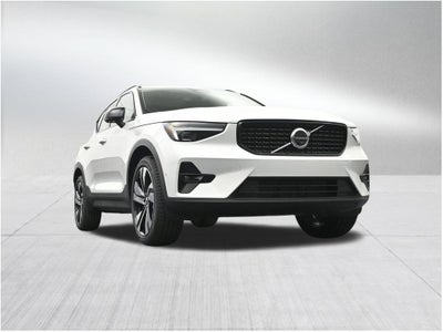 2026 Volvo XC40 B5 Plus