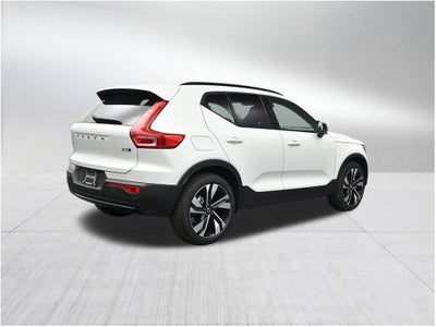 2026 Volvo XC40 B5 Plus