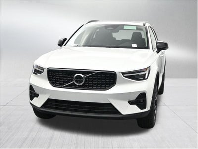 2026 Volvo XC40 B5 Plus