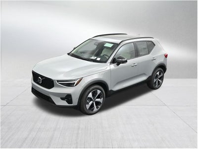 2026 Volvo XC40 B5 Plus