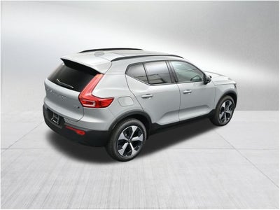 2026 Volvo XC40 B5 Plus