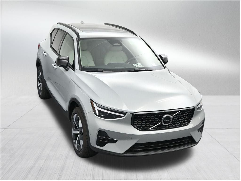 2026 Volvo XC40 B5 Plus