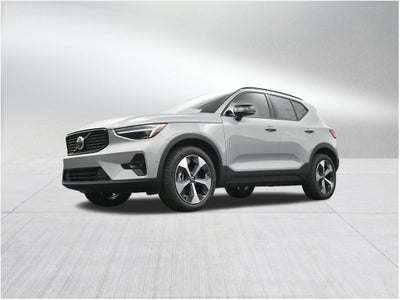 2026 Volvo XC40 B5 Plus
