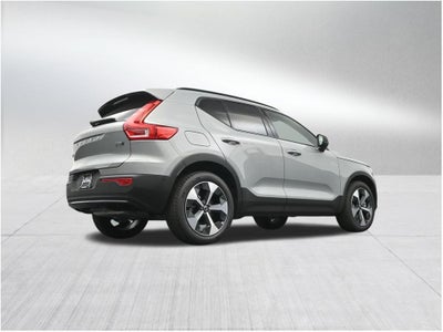 2026 Volvo XC40 B5 Plus