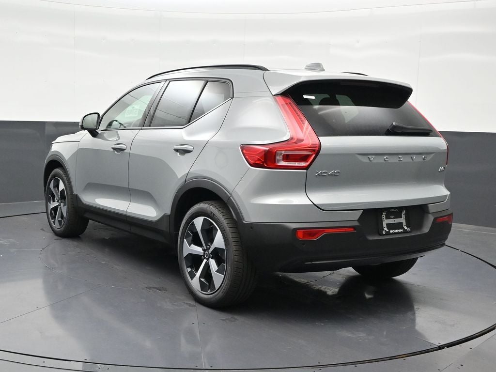 2026 Volvo XC40 B5 Plus