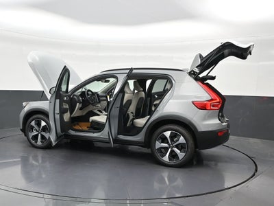 2026 Volvo XC40 B5 Plus