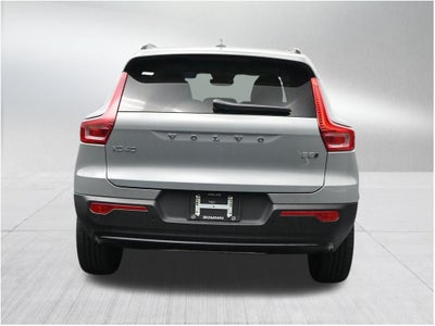 2026 Volvo XC40 B5 Plus