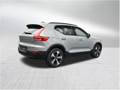 2026 Volvo XC40 B5 Plus