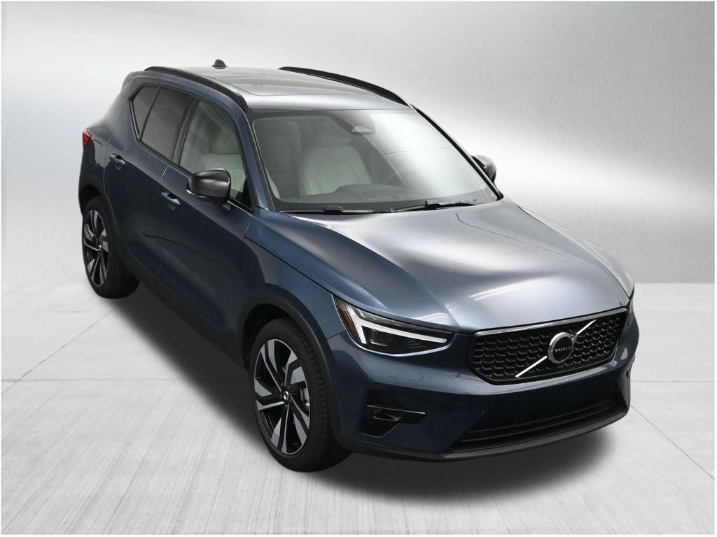 2026 Volvo XC40 B5 Plus
