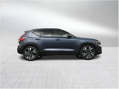 2026 Volvo XC40 B5 Plus