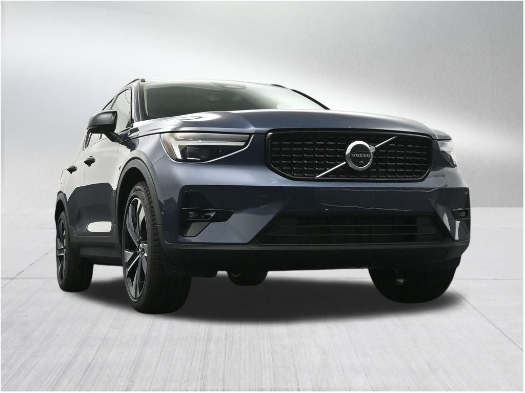 2026 Volvo XC40 B5 Plus