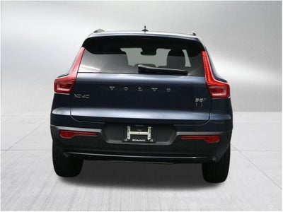2026 Volvo XC40 B5 Plus