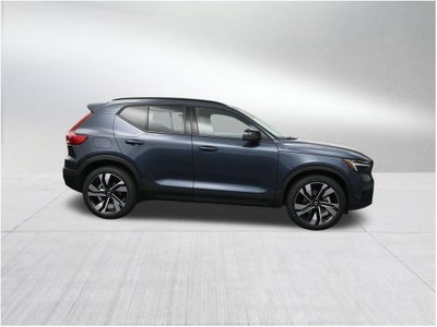 2026 Volvo XC40 B5 Plus